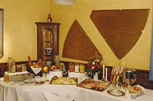 Brauhotel Jan Van Werth نيوس المطعم الصورة